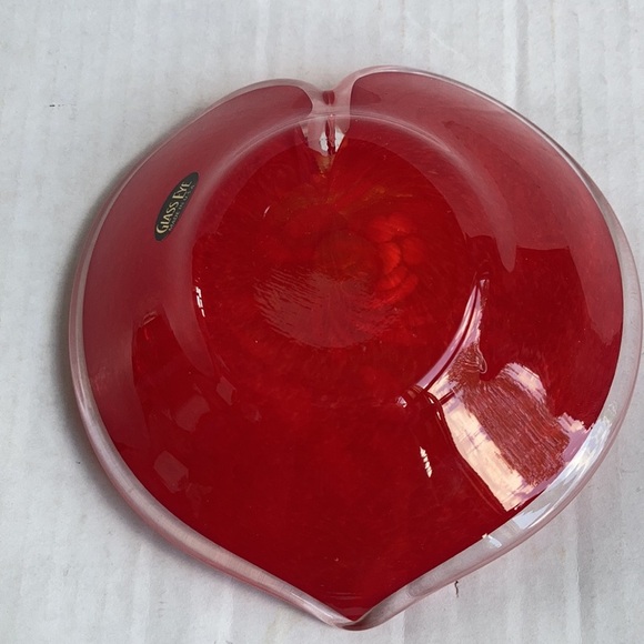Glass Eye USA red heart shaped art glass candy dish Valentine's Day - Picture 6 of 10